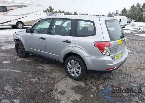 2010 Subaru Forester 2.5X z USA, uszkodzony, nr VIN JF2SH6AC1AH711739